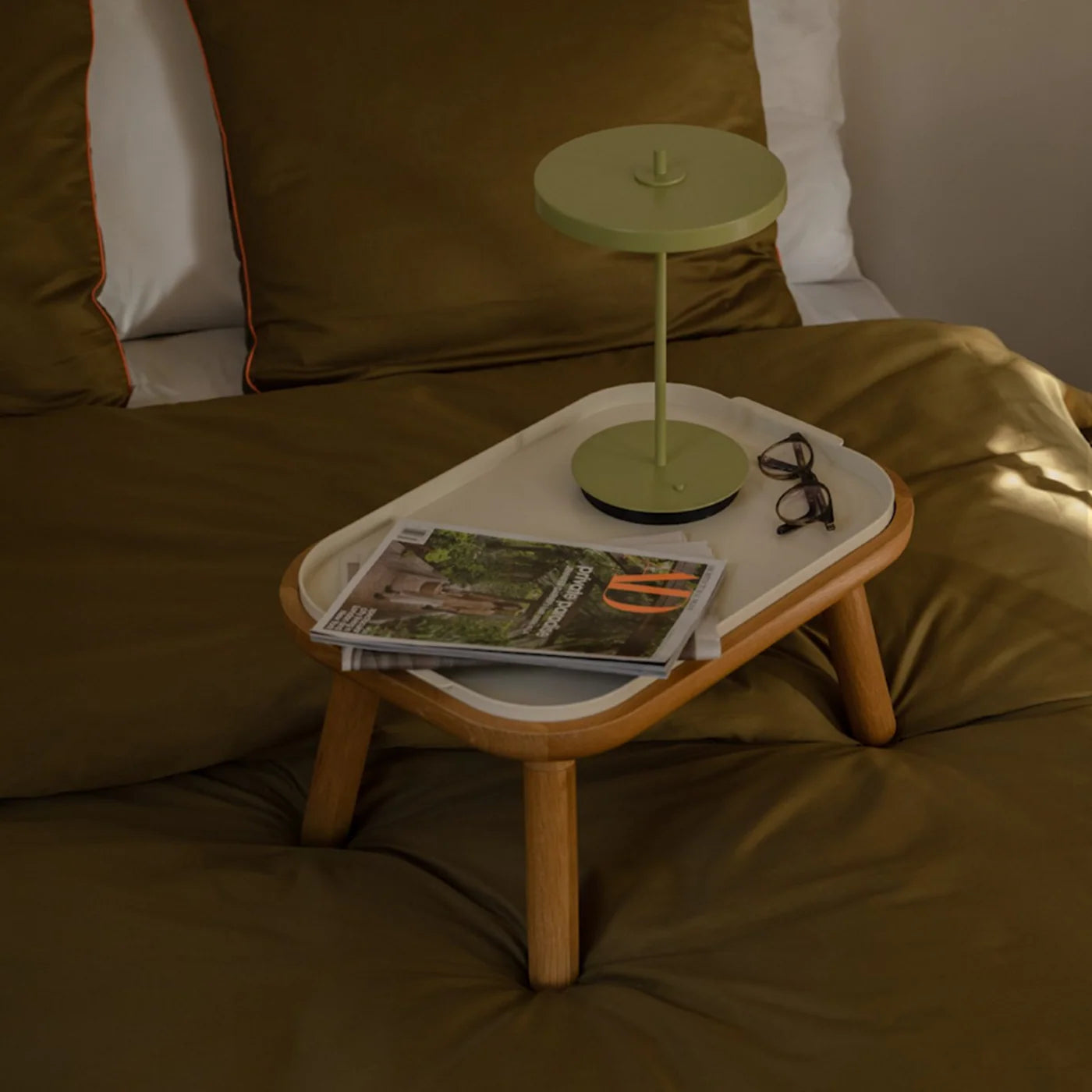 Zoomet helt ind på den unikke designet Asteria Move Monochrome i Leaf
