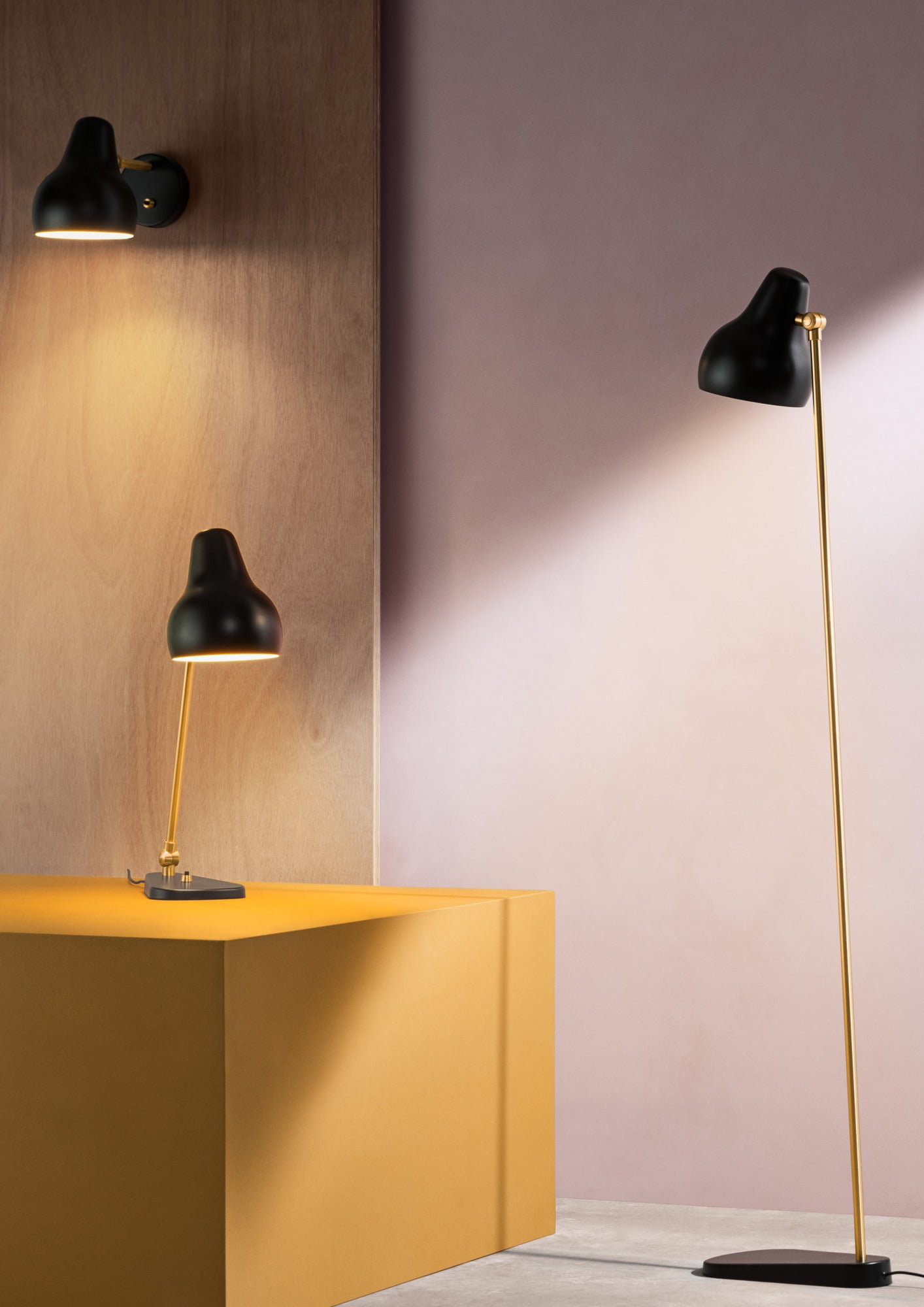 VL38 Gulvlampe Sort