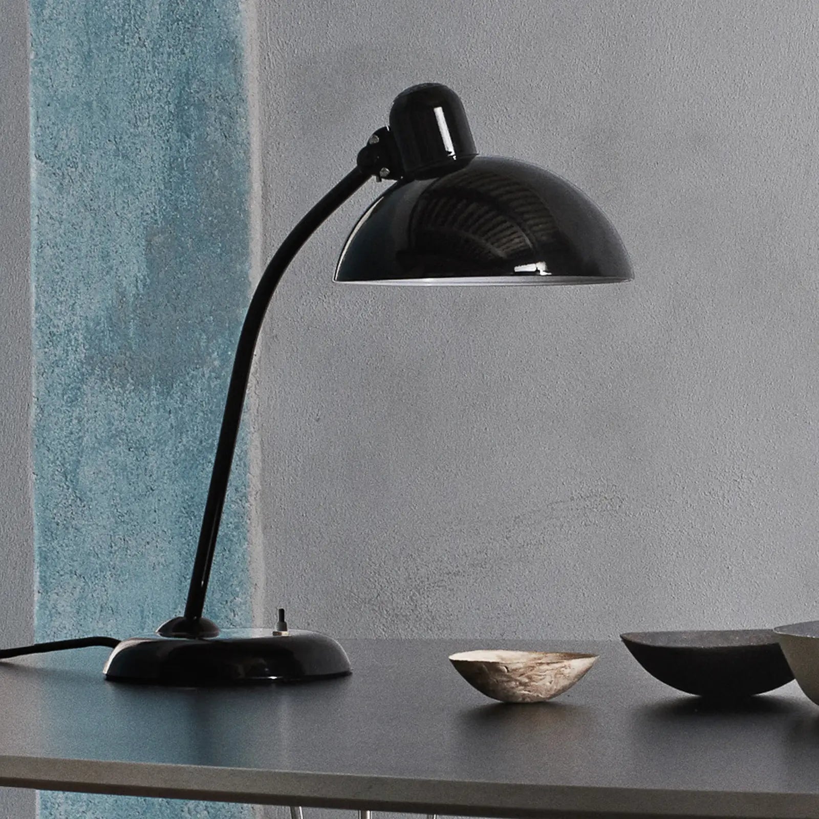 KAISER Idell™ 6556-T Bordlampe Sort
