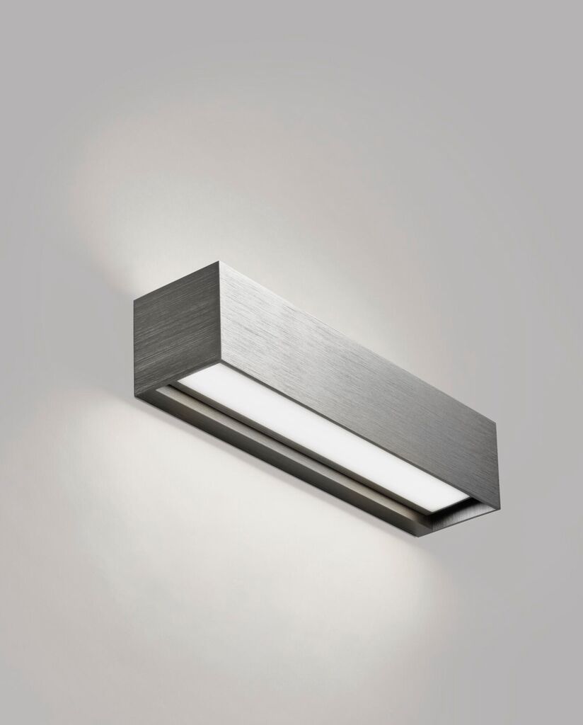 Light-Point Linea W2 Switch Tune 2700/3000K titanium væglampe alternativ