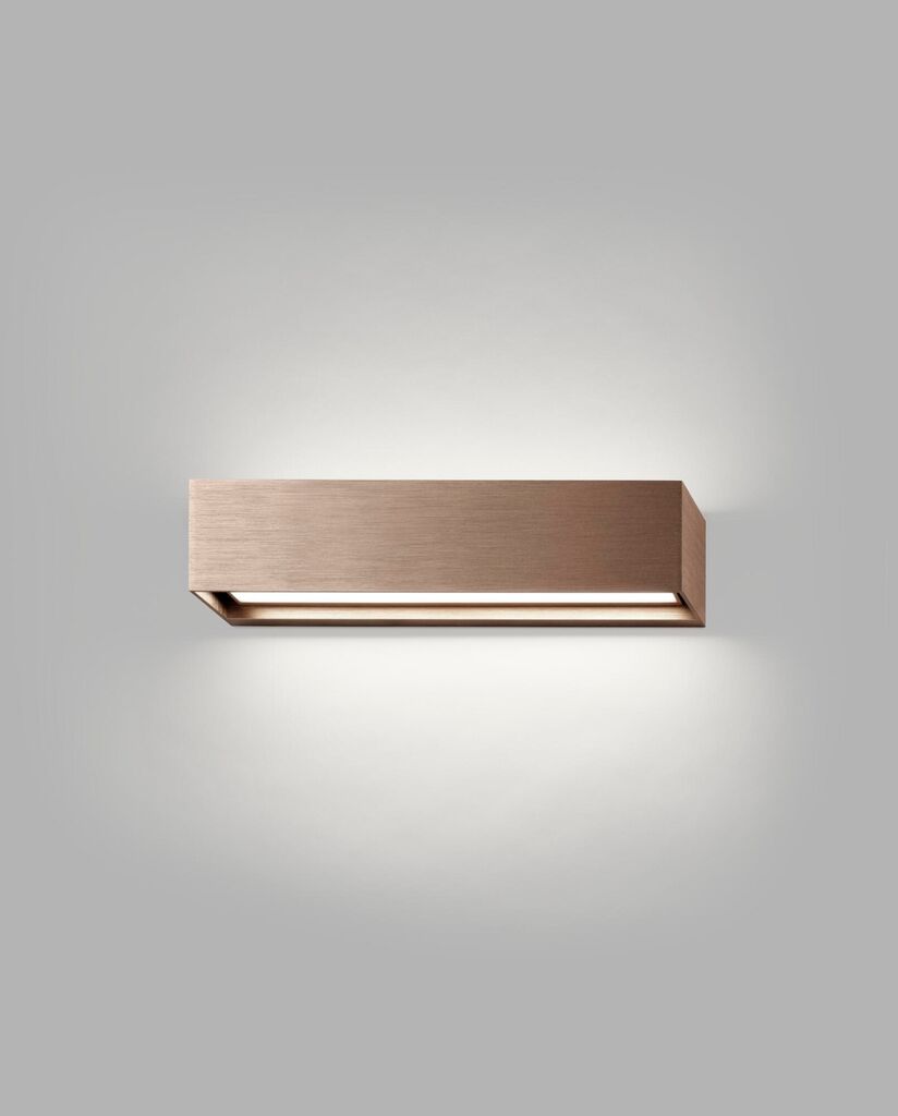 Light-Point Linea W2 Switch Tune 2700/3000K rose gold væglampe på væggen