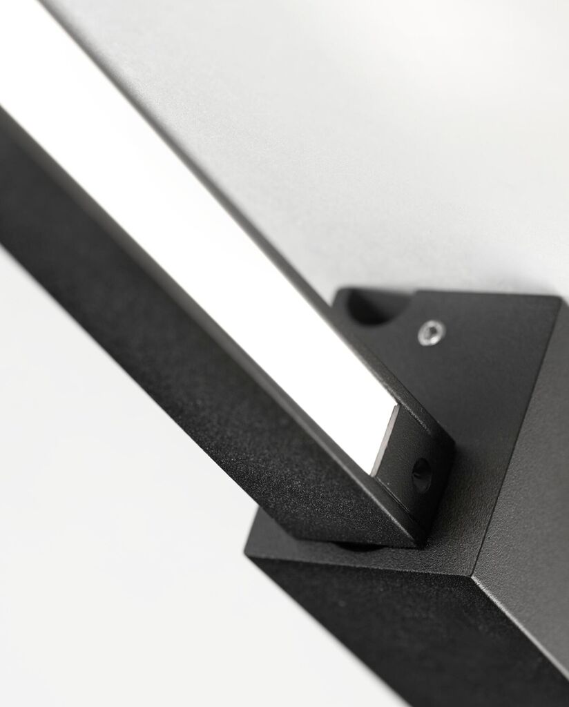 Detaljer på Light-Point Stripe C/W S1500 2700/3000K Switch Tune Black Pendel