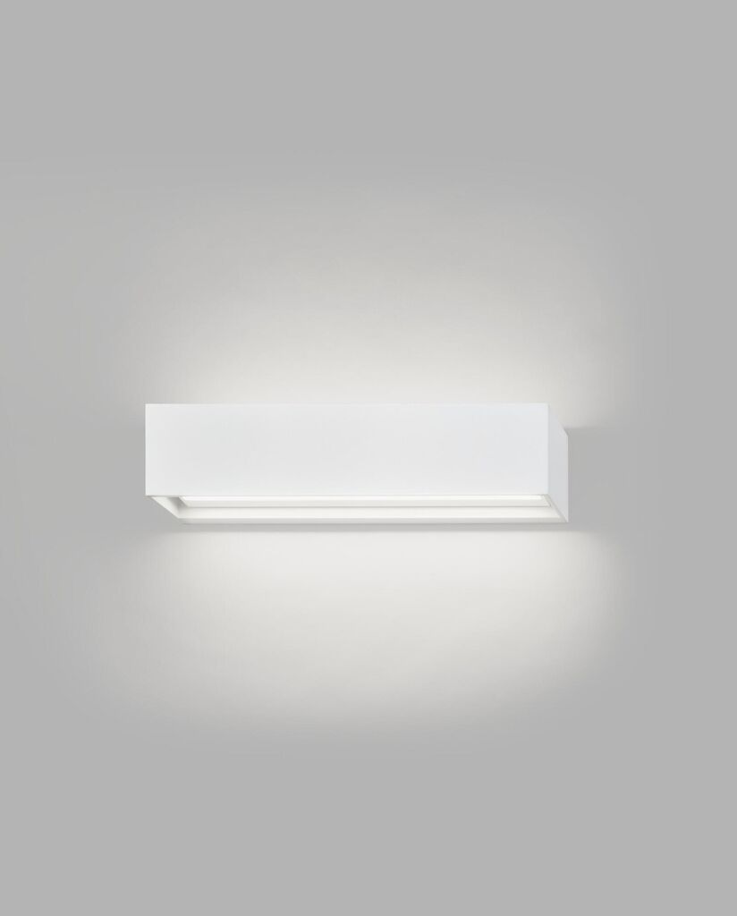 Light-Point Linea W2 Switch Tune 2700/3000K white væglampe på væggen