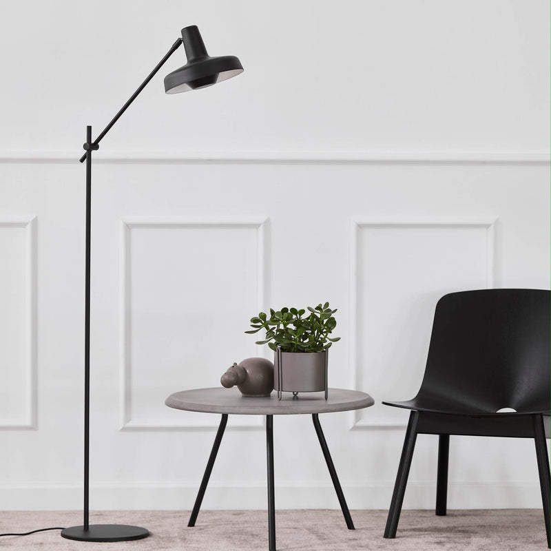 Arigato Floor Lamp Palace Black - Grupa