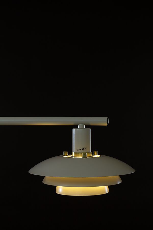 Zoomet helt ind på en af de 3 lamper fra Epsilon 3L Pendel i Beige