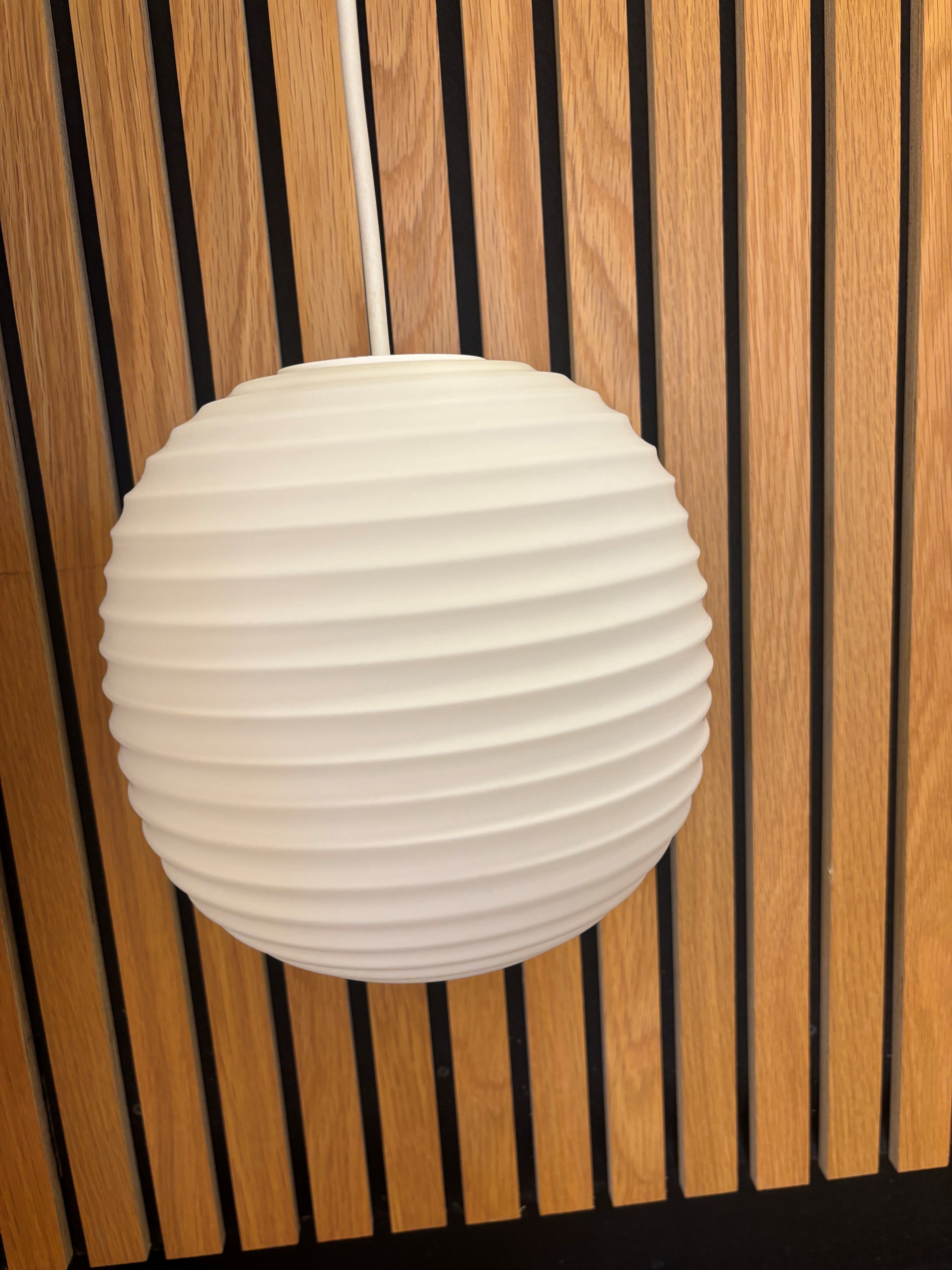 Lantern Pendel Small - UDSTILLING