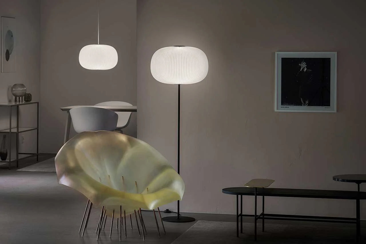 LE KLINT Lamella Model 332 Sort Gulvlampe og pendel i stuen