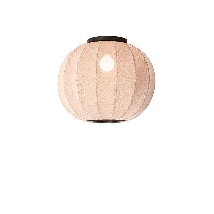 Zoomet ind på Knit-Wit Ø45 Round Loftslampe i Sand Stone med sin unikke designet lampeskærm