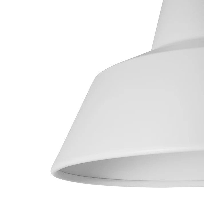 Zoomet helt ind på den unikke lampeskærm fra Workshop Pendel W4 i Mat Hvid