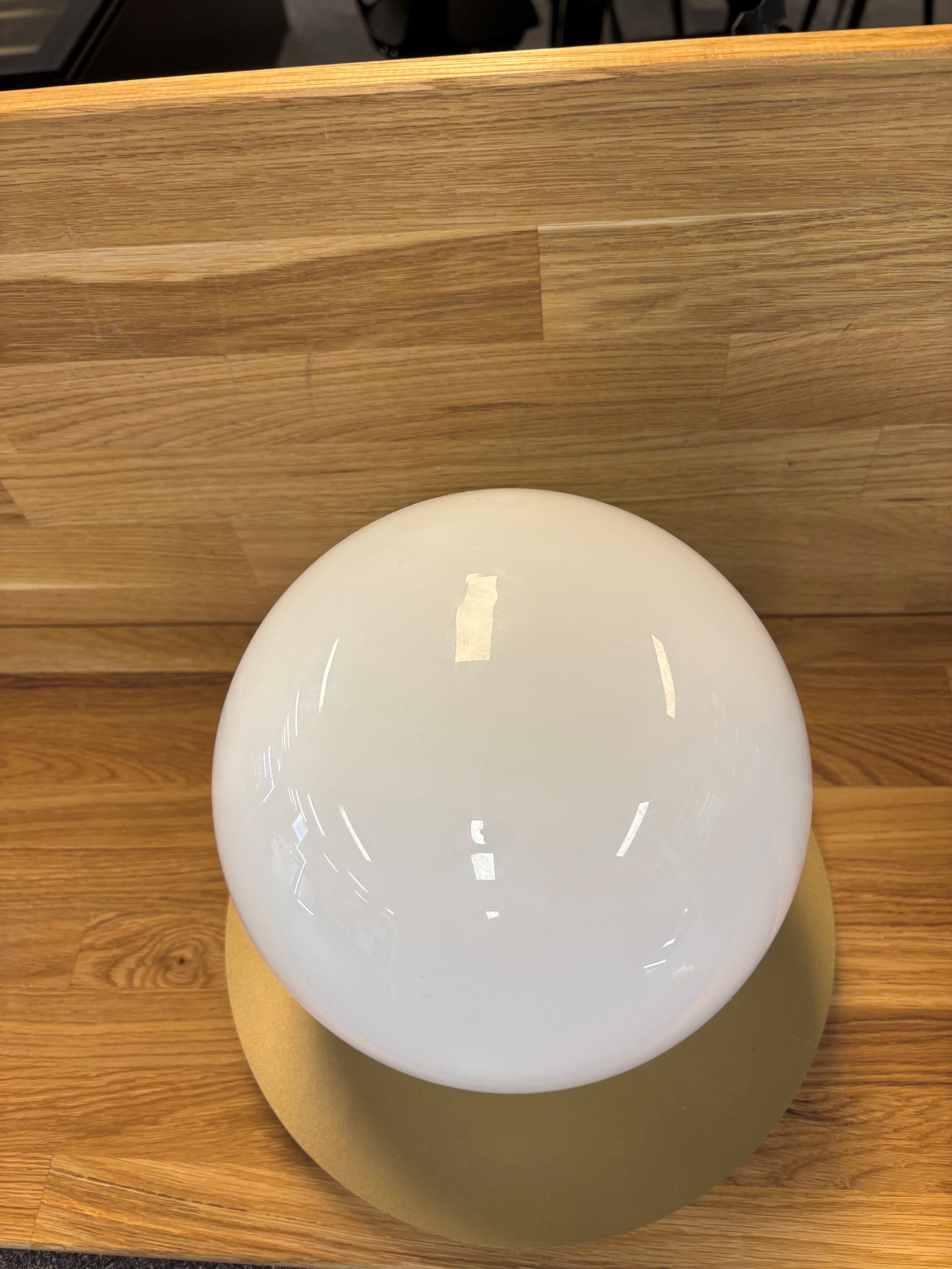 Liila 1 Large IP44 - Nordic Gold/Opal - DEMO