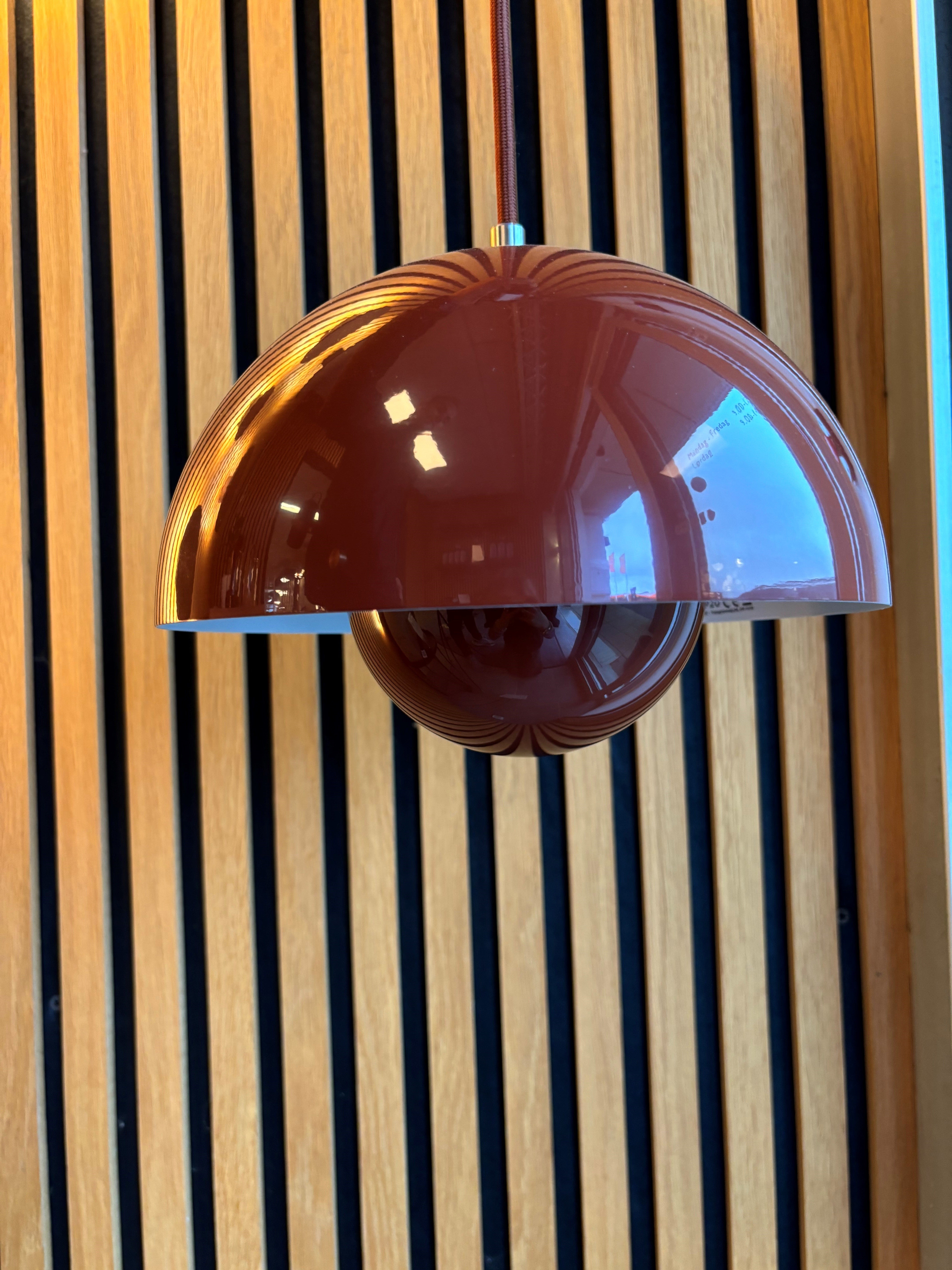 Flowerpot Pendel VP1 Rødbrun