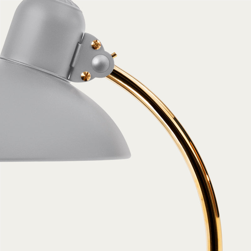 KAISER IDELL™ 6631-T Luxus Bordlampe, Blød Grå & Messing
