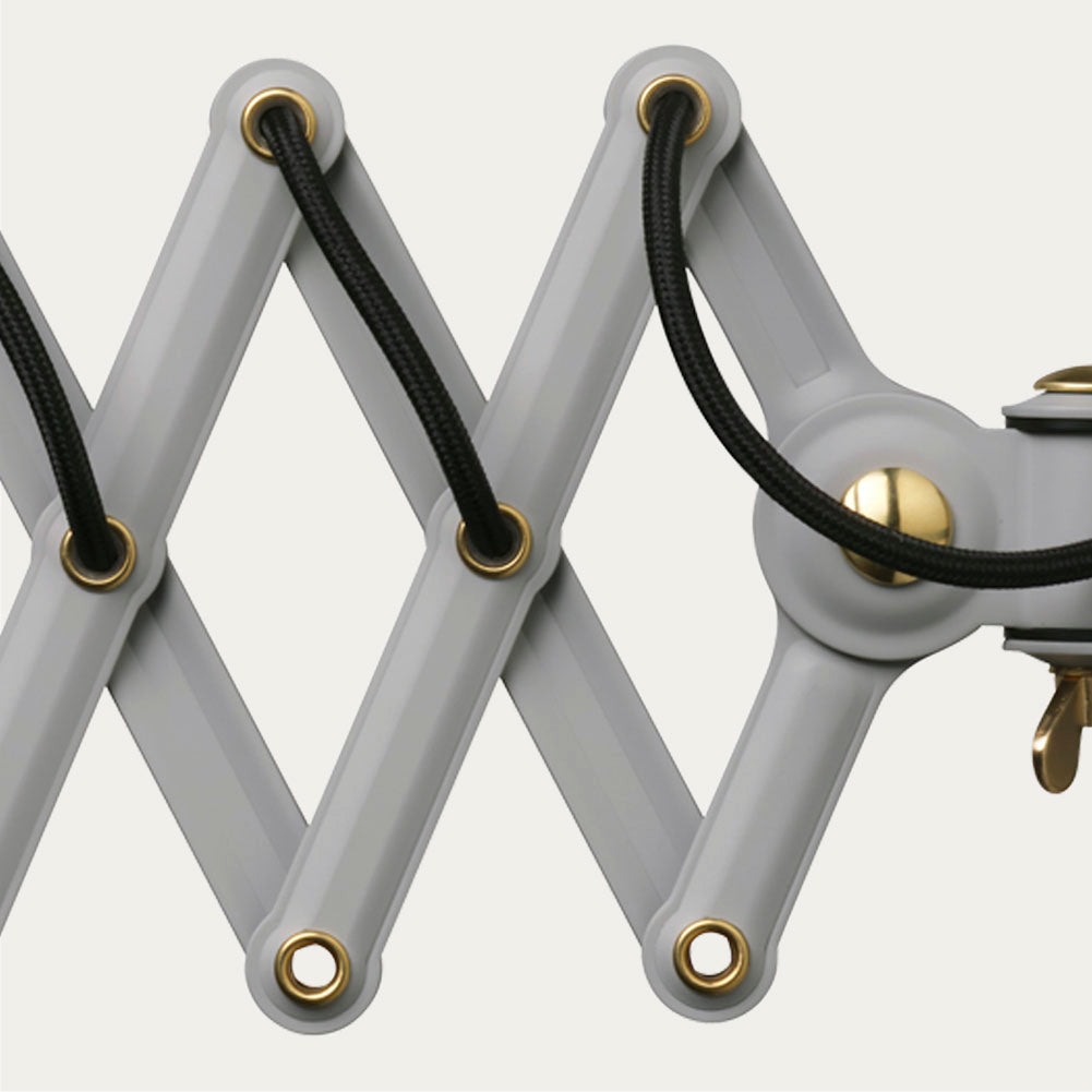 Foldearm på Fritz Hansen lampe