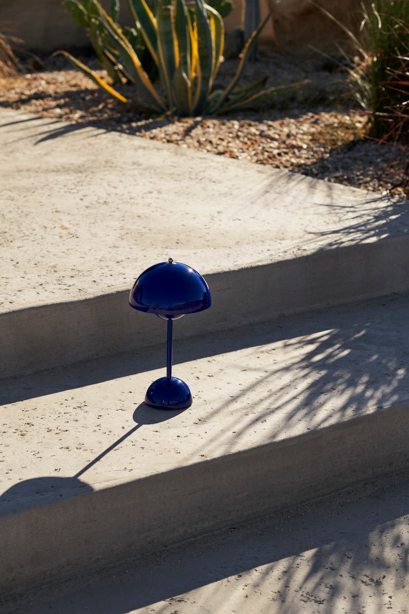 Kobolt blå Flowerpot VP9 portable lamper