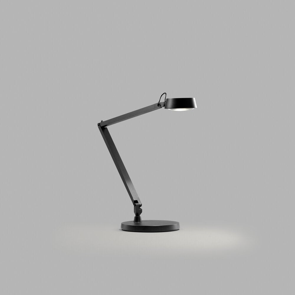 Smuk T1 bordlampe fra Light-Point