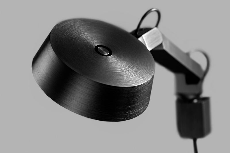 DARKW1 fra light-Point i Carbon black