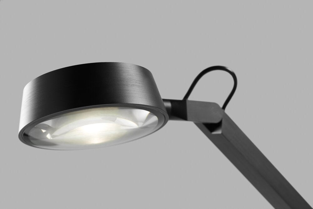 close up af T1 carbon sort Lightpoint