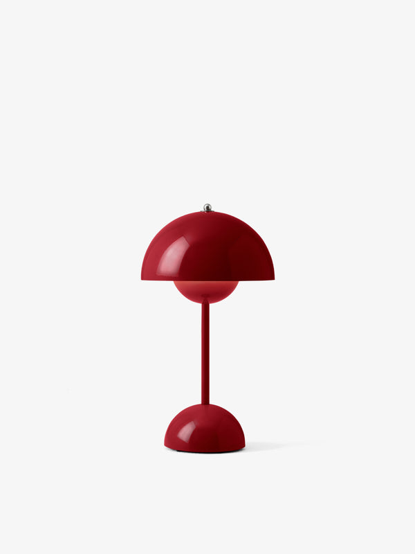 Flowerpot bordlampe VP9 i smuk rød farve