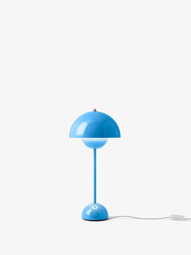 Flowerpot VP3 bordlampe i swim blue