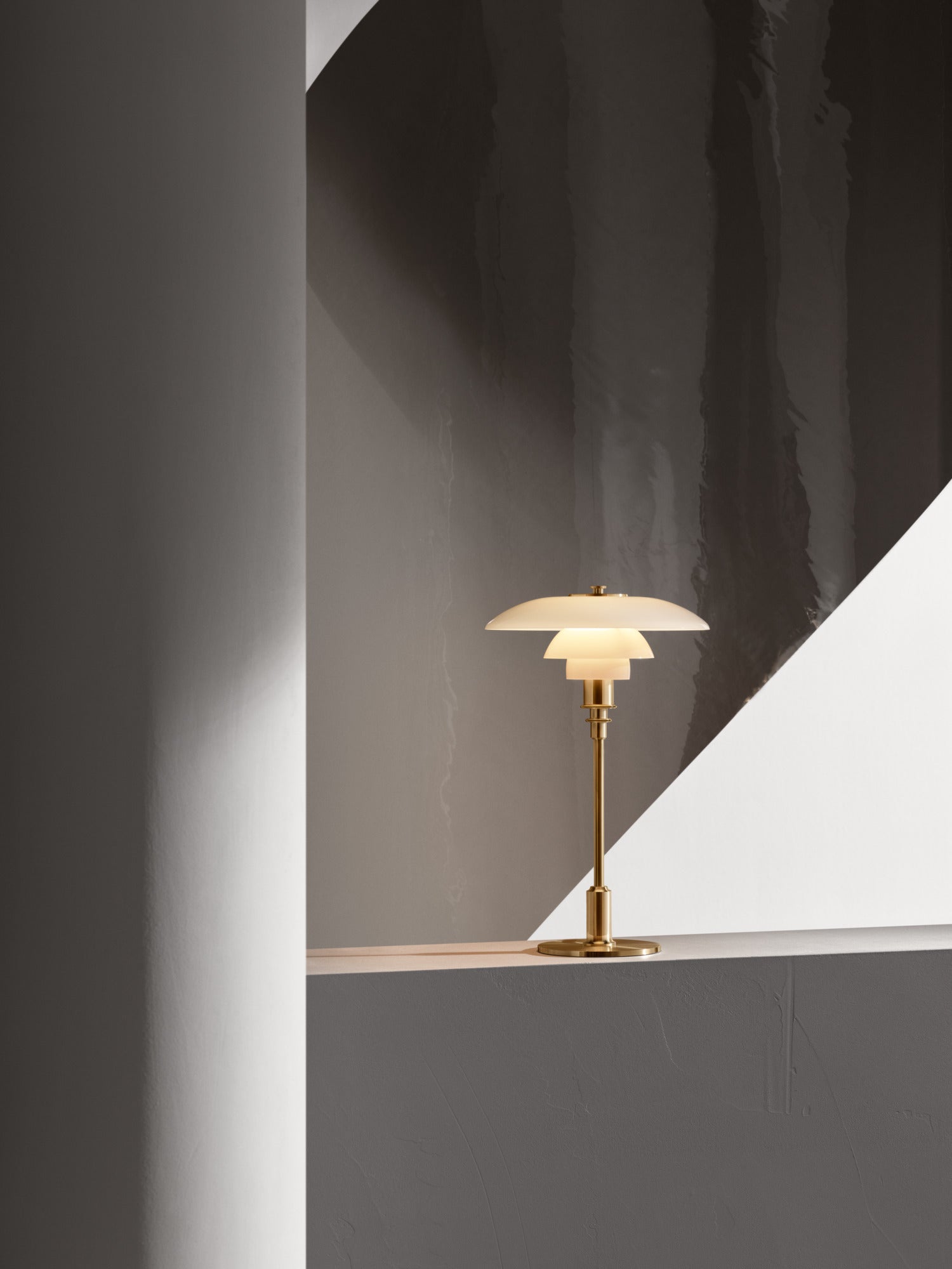 klassisk PH 3/2 Bordlampe messing