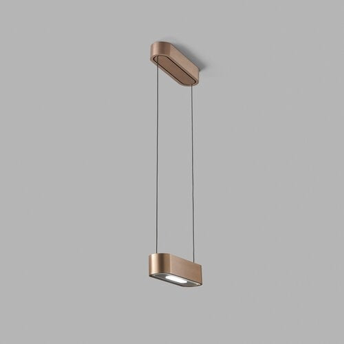 Smuk rose gold pendel lampe monteret i loftet