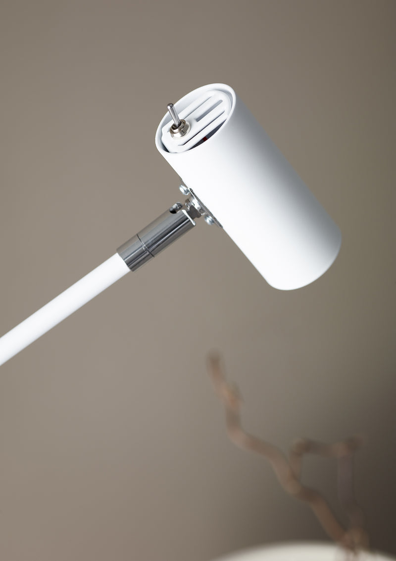 Cato Gulvlampe Mat hvid LED Dæmpbar MR11 - Belid