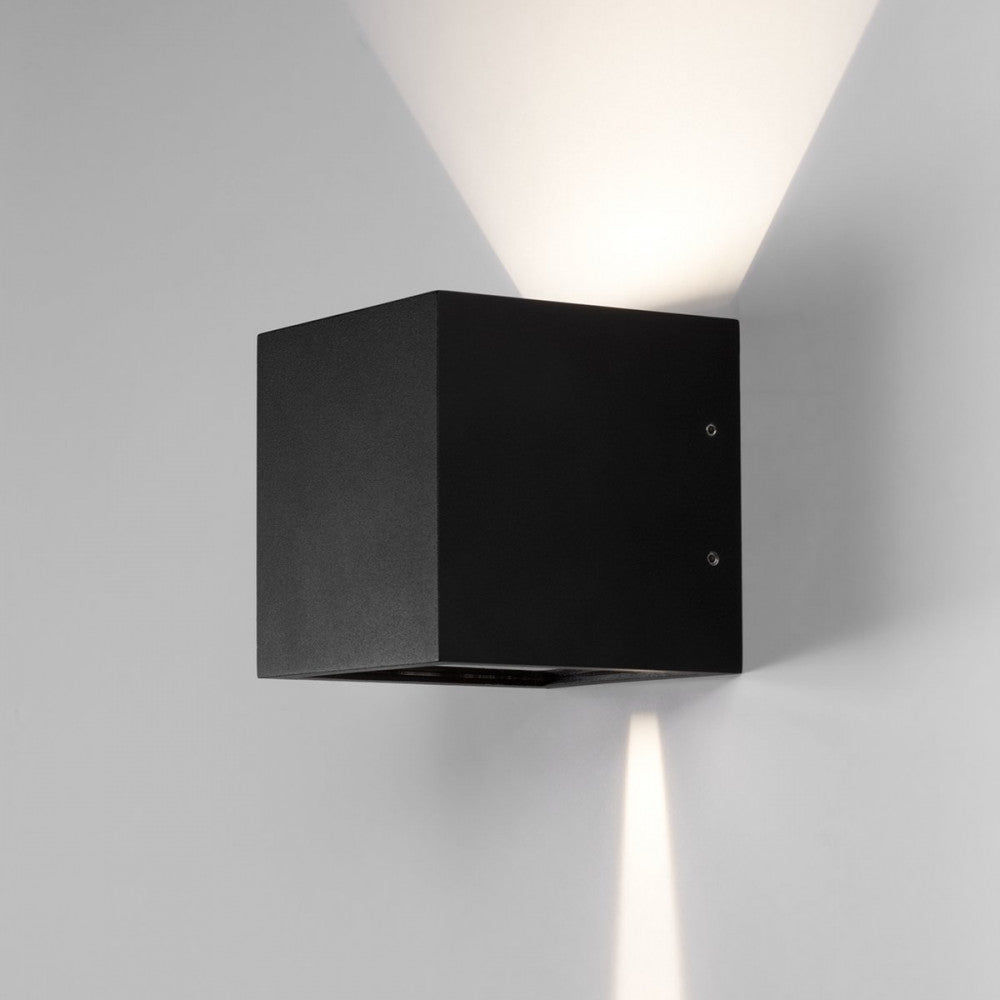 Cube Up/Down LED Væglampe Sort