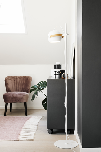 DC Gulvlampe Hvid Ø18 - Halo Design