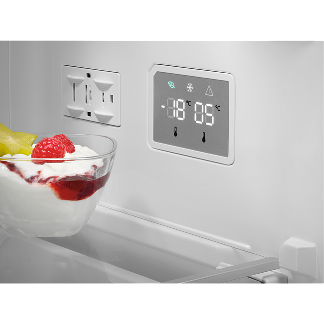 AEG RCB636E4MW - Fritstående kølefryseskab