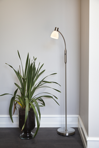 Hudson Gulvlampe LED Opal 1 arm - Halo Design