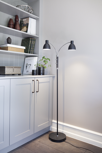 Hudson Gulvlampe Sort 2 arme - Halo Design