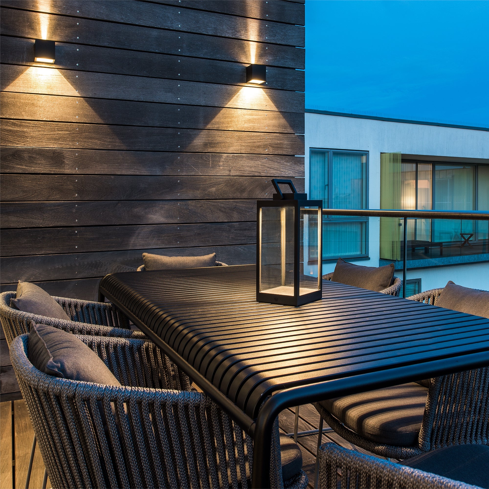 Lantern Table T2 8W LED IP54 2700K Sort