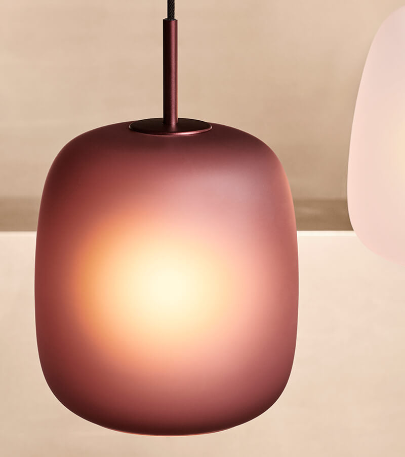 Maluma pendel lampe i plum fra Fritz Hansen