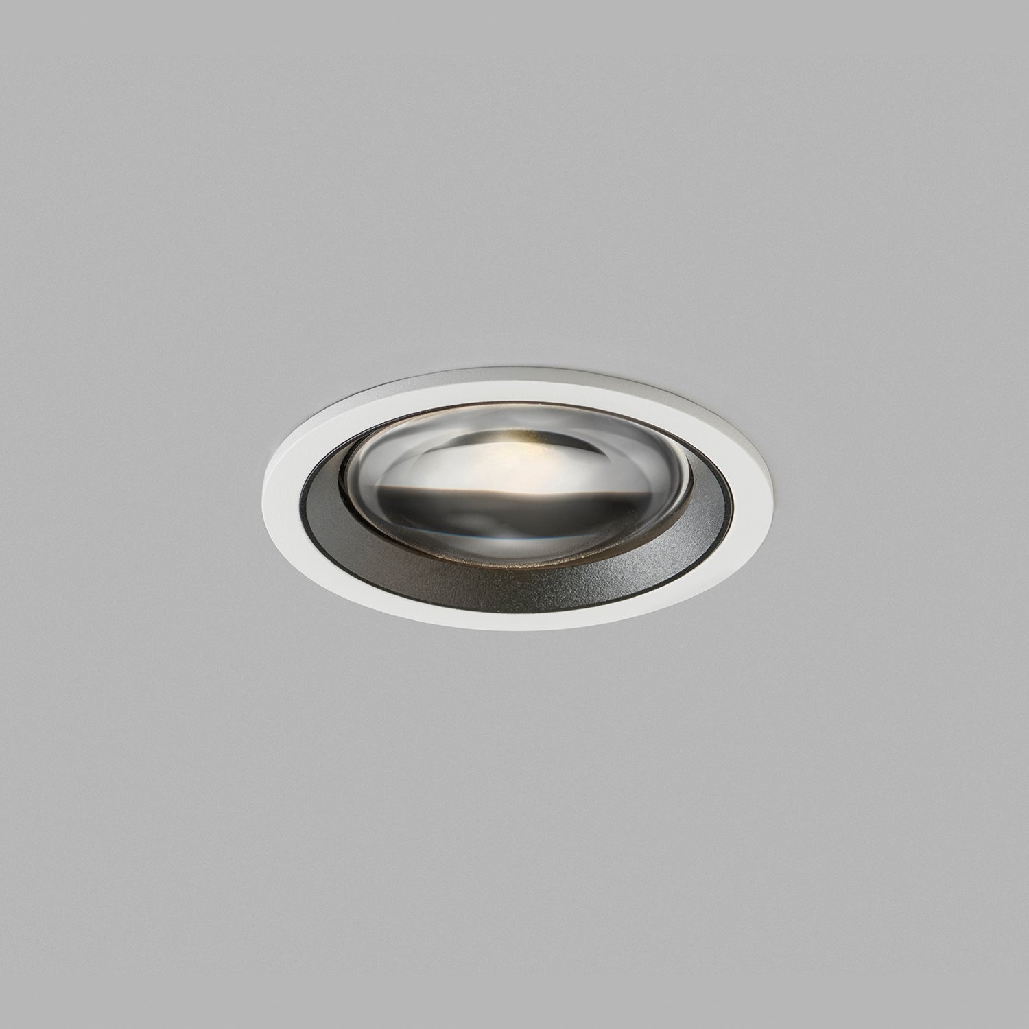OPTIC IN 1+ 2700K, WHITE
