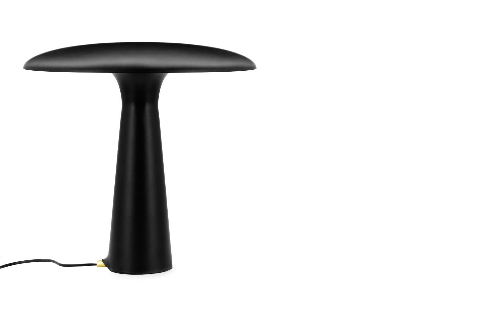 Shelter bordlampe Sort