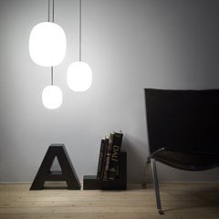 Superæg 200 Pendel opal glas - Sort Ledning