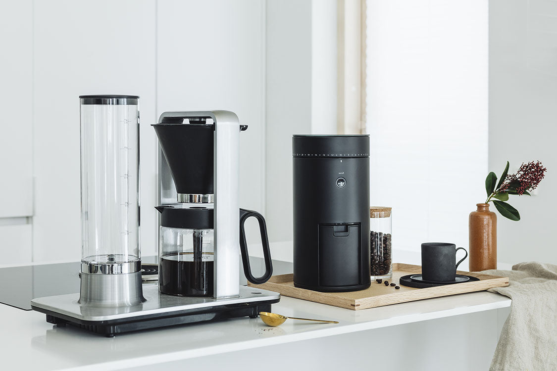 Wilfa Uniform Kaffekværn på et køkkenbord